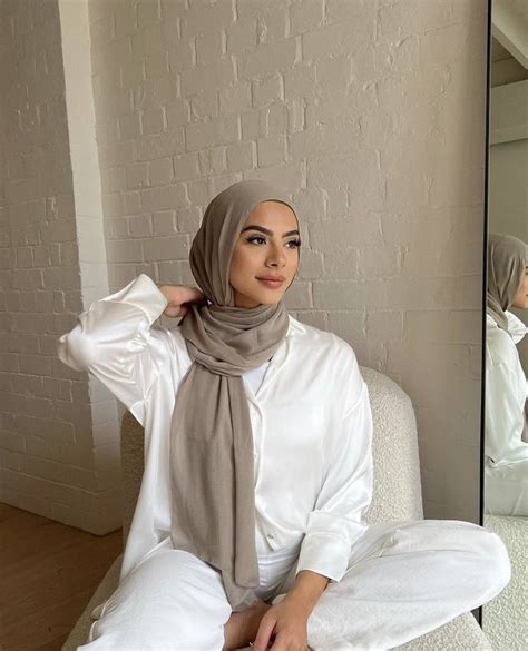 Pin By Sarah On Outfits In Summer Fashion Outfits Hijabi