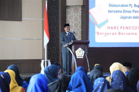 Silaturahmi Hardiknas Pj Bupati Azwardi Ajak Guru Ciptakan Pendidikan