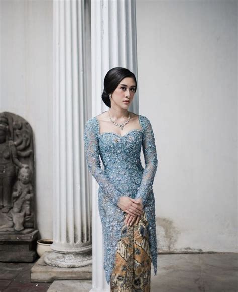 Pin By Habibi Manurung On Simpan Cepat Kebaya Modern Dress