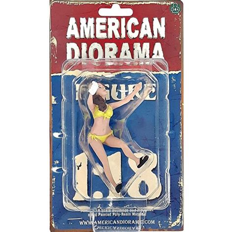 American Diorama AD76266 1 18 Ölçek Araba Yıkayan Bikinili Kız