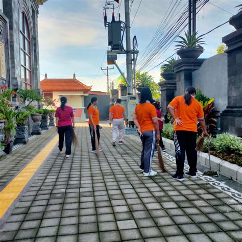 GOTONG ROYONG MEMBANGUN KEBERSAMAAN DALAM MENCINTAI KANTOR SEBAGAI