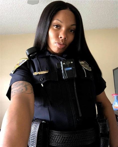 Pin By Mark Thompson On Police Military Women Army Clothes Beautiful Black Women