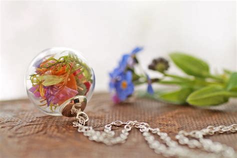 Real Flowers Whimsical Jewelry Ruby Robin Boutique Feel Desain