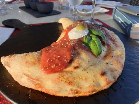 Pizzeria Spaccanapoli The Excellent Pizza On Silversea Cruising Journal