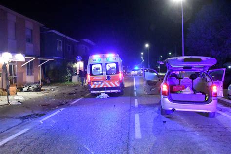 Violento Scontro Fra Auto E Scooter A Santo Stefano Foto Massimo Argnani