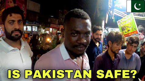 Blackman Walks Solo In The Streets In Lahore Pakistan At Night 🇵🇰