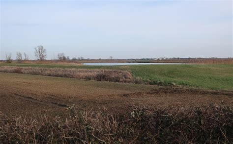 Farm Reservoir By Horseley Fen Middle © Hugh Venables Cc By Sa20