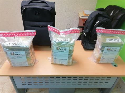 DNCD Incauta 18 Paquetes De Cocaína En Aeropuerto De Punta Cana El