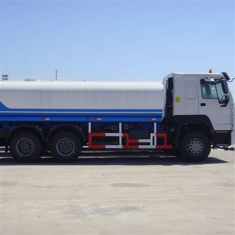 Sinotruk X Howo Water Tank Truck With Cubic Meter Sprinkler