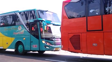 Konvoi Rombongan Jemaah Haji Ciamis Kloter Pertama Dengan Bus