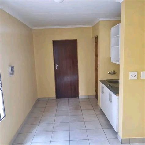 Bachelor Room To Rent Available Immediatel In Tembisa Gauteng