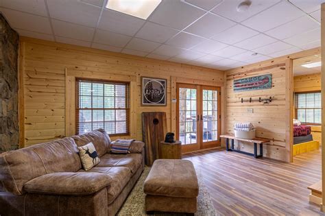 Lazy River Lodge - Blue Ridge Mountain Rentals