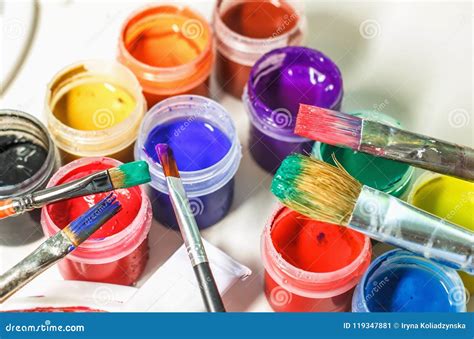 Art Brushes And Paints For Painting On The Used Palette With Paints