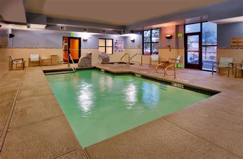 5 Best Hotels in Las Vegas with Indoor Pools + MAP