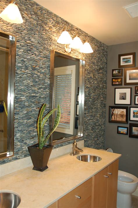 31 Great Ideas And Pictures Of River Rock Tiles For The Bathroom