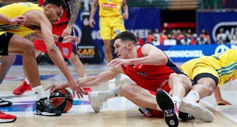 Euroliga de basquete proíbe jogos na Rússia e suspende partidas após