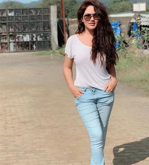 Happu Ki Ultan Paltan Actress Kamna Pathak Is So Glamorous In Real Life See Photos रियल लाइफ