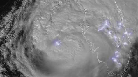 Zerstörung wird jetzt sichtbar Satellitenvideo zeigt zuckende Blitze