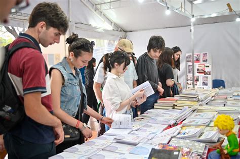 La Feria Del Libro Tambi N Se Vive En Las Librer As De La Ciudad