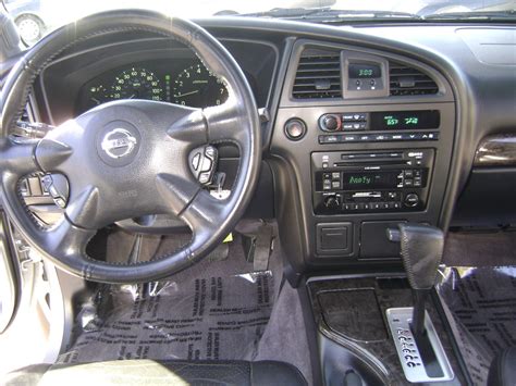 2004 Nissan pathfinder interior photos