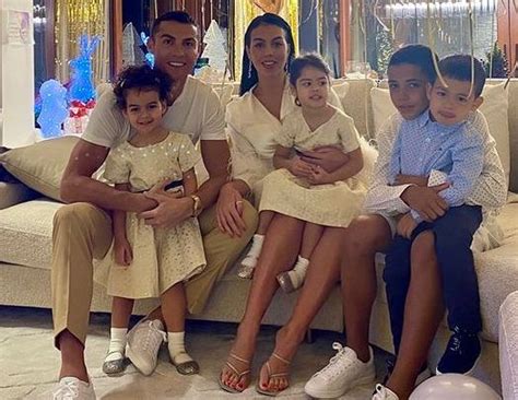 Who Is The Mother Of Cristiano Ronaldos Child Abtc