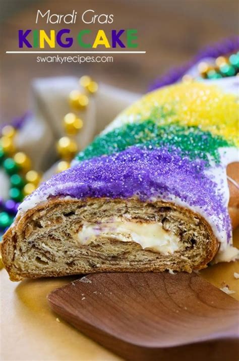 Celebrate Mardi Gras With This Cream Cheese Stuffed King Cake This New