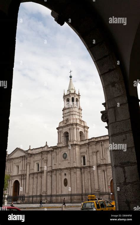 Catedral Plaza De Armas Arequipa Fotograf As E Im Genes De Alta