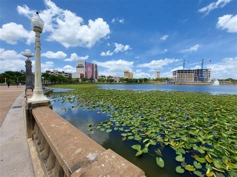 Sights And Scenes Lakelands Lake Mirror Park Modern Cities