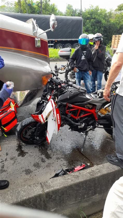 Se Salv De Milagro Motociclista Por Poco Es Atropellado Por