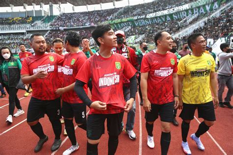 Surabaya 729 Game Jadi Simbol Persahabatan Antar Daerah Harian Surabaya