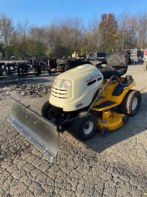 Tractor Zoom Cub Cadet Lt1042