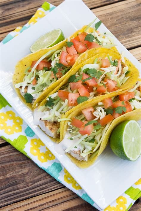 Super Easy Grilled Fish Tacos With White Sauce I Wash You Dry