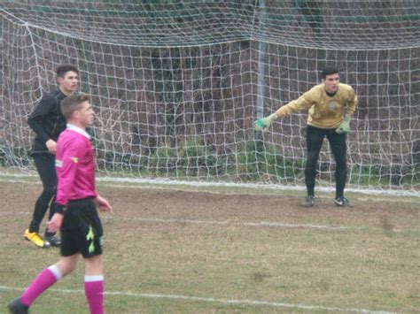 Calcio juniores Fbc Saronno quasi giù Caronnese pari nel derby Il