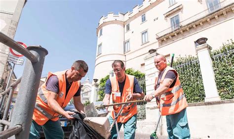 Servizi Di Igiene Urbana E Ambientale In Calabria Ecoross