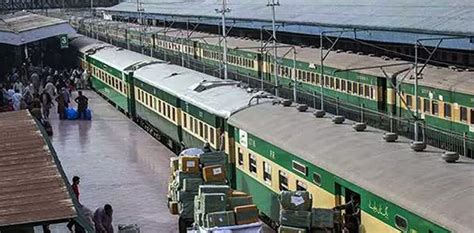 Pakistan Railways Slash Ticket Prices By 5 10 Percents Across AC Classes