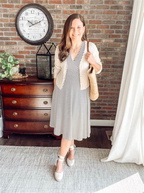 15 Cute Outfit Ideas To Style A Cardigan With A Dress Be So You