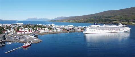 By Cruise Ship Whale Watching Akureyri