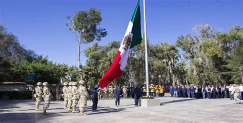 Izamiento De La Bandera Nacional Por El Mes Patrio Exportadora De Sal