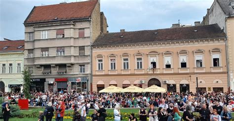 Novi protesti u komšiluku Ili će prestati nasilje u Srbiji ili će