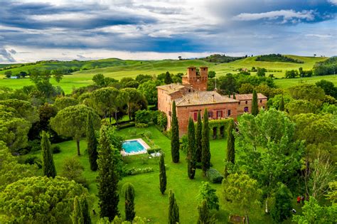 Staying in a Castle in Tuscany | Jason Daniel Shaw