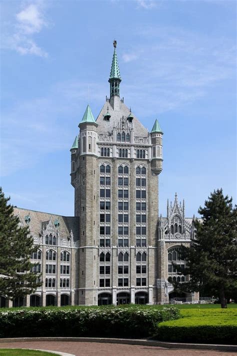 Gothic Style Building, University of Chicago Stock Image - Image of ...