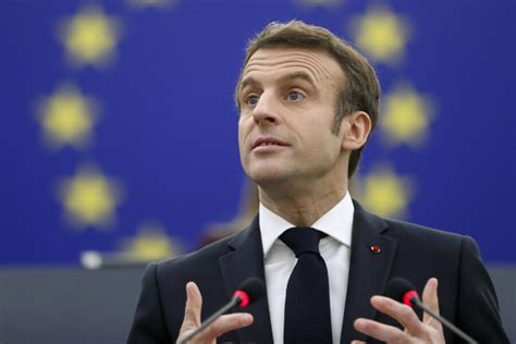 Sondaggi Elezioni Presidenziali In Francia Guerra Nella Destra