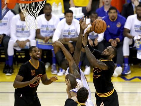 Lebron James Helps Cleveland Cavaliers Win Nba Championship Sports Mole