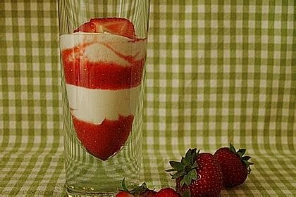 Erdbeeren Mit Vanille Eierlik R Creme Rezept Mit Bild Chefkoch De