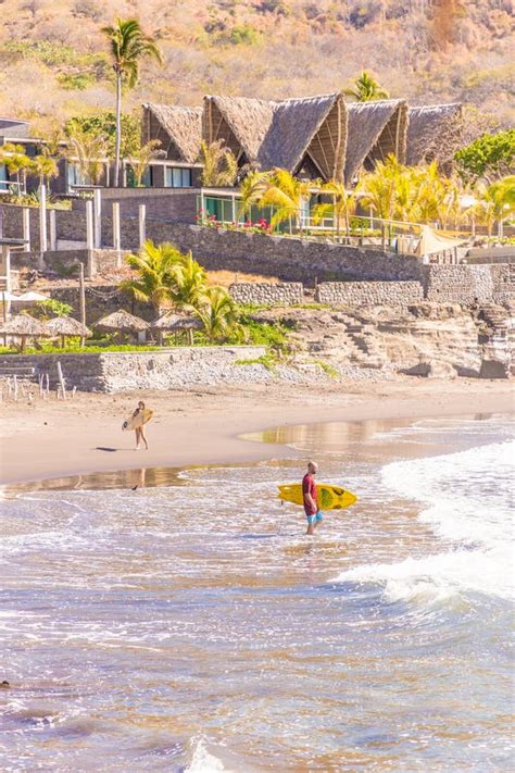 A Typical View in El Zonte in El Salvador Editorial Photography - Image ...