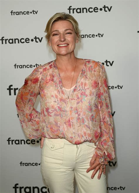 Photo Anne Lisabeth Lemoine Au Photocall Pour La Conf Rence De