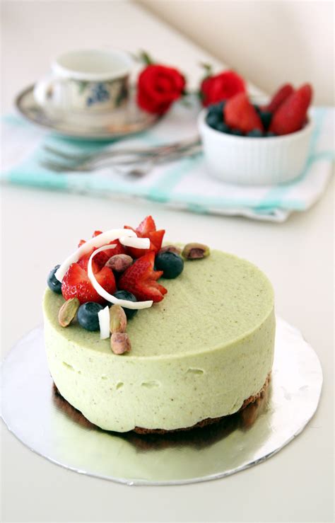 Pistachio Mousse Cake Vondelicious