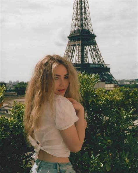 Cute In Paris Sabrina Carpenter Outfits Sabrina Carpenter Style Sabrina Carpenter