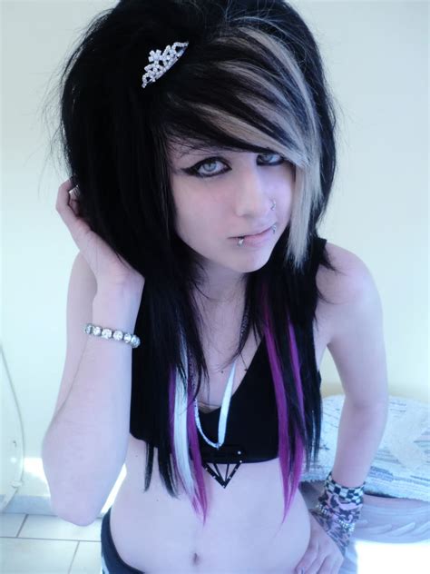 Emo Hair | Emo Hairstyles | Emo Haircuts: Emo Vs Scene