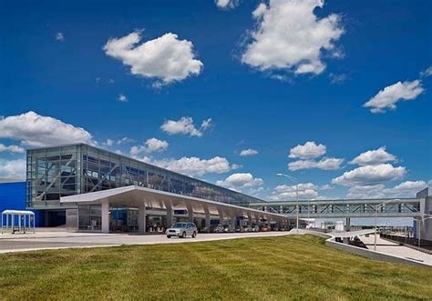 Detroit Metropolitan Wayne County Airport, North Terminal | Gensler ...